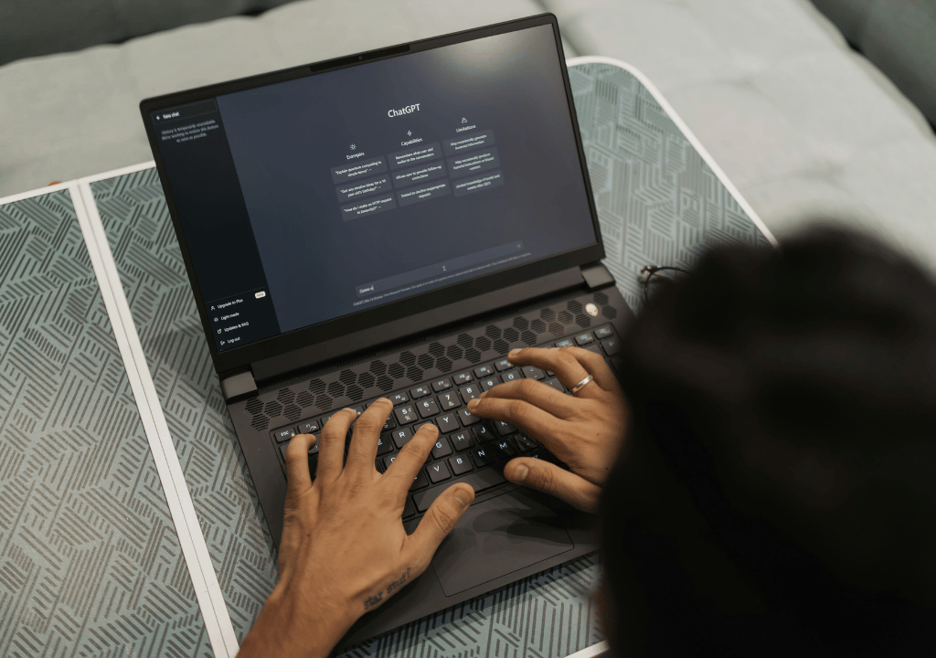 Prompt-Engineering-3 Prompt Engineering: The Ultimate Guide to Mastering AI Communication in 2025